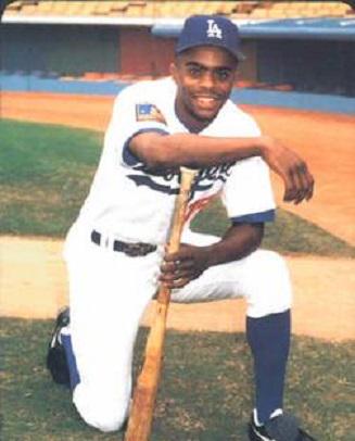 A happy 46th birthday to Delino DeShields, a Dodger for 3 years & one of the best guys I\ve covered -- in any sport. 