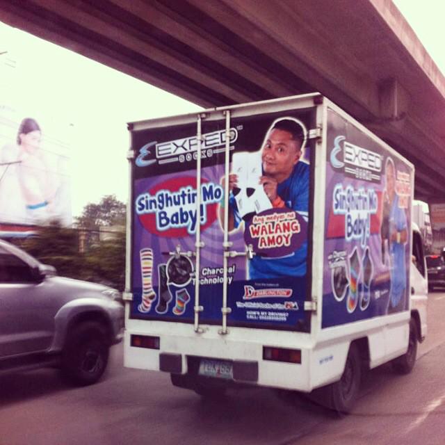 AndrewE_Dongalo's tweet photo. Saw this on the road by Edsa today!!! So cool!!! #singhutinmobaby #expedsocks http://t.co/jWk8XBfC50