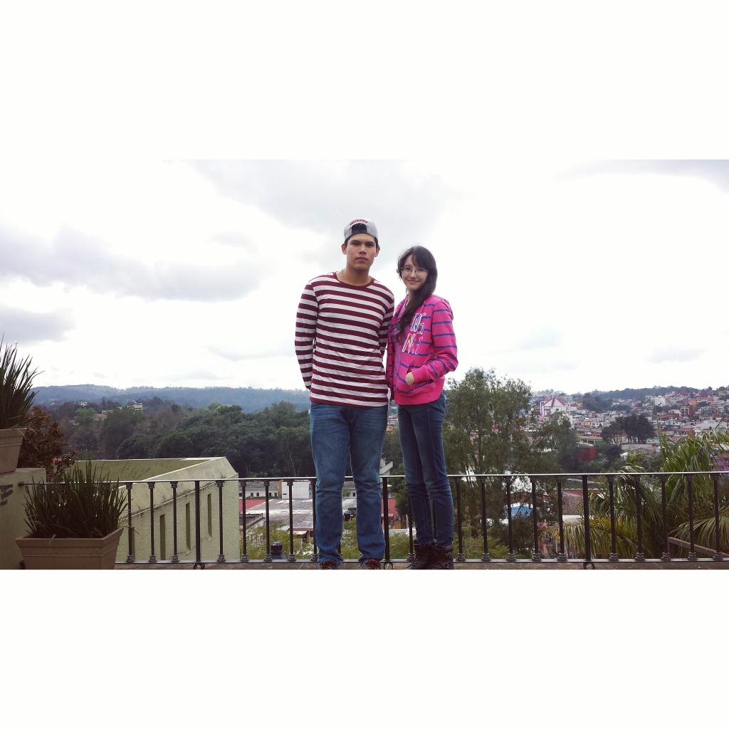 InndraG's tweet image. Primer viaje sola :') ... en compañía de un gran amigo ... un gusano :3  #Miau  #Xalapa  #♡