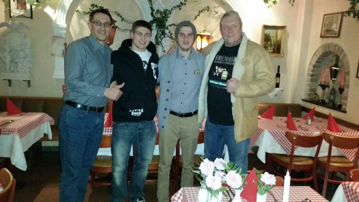 Zu Dreharbeiten für SAT.1 bis Samstag in Berlin. Gestern Abend noch Freunde besucht und heute geht's los...freue mich