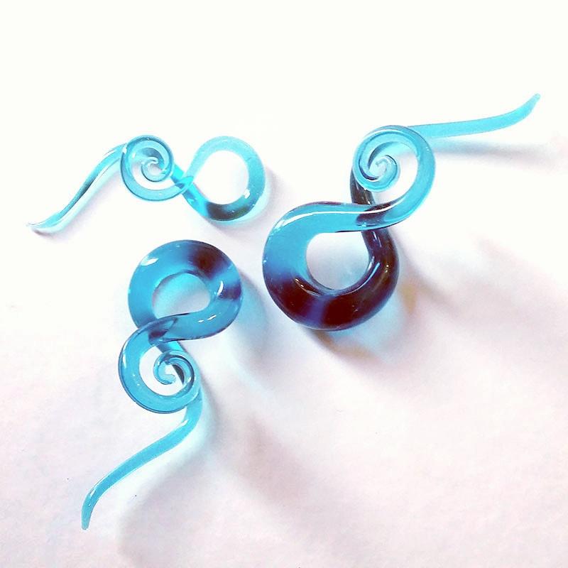 theadornedape's tweet photo. Glass spiral tapers, now only available at @Wildcard_Tees in Lincoln #jewellery #eartapers #stretched #tapers #plugs http://t.co/6X1is2rlFr