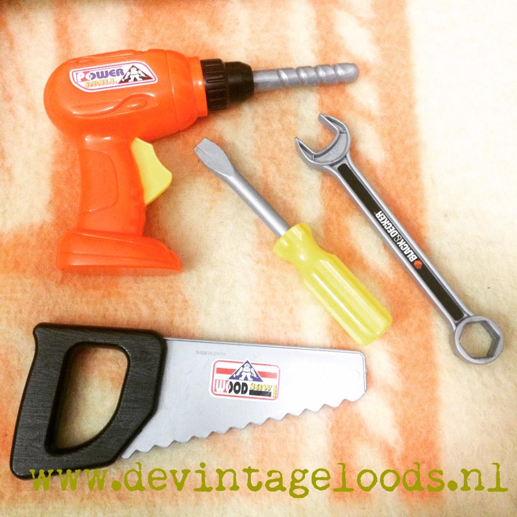 devintageloods's tweet photo. Busy with our customized furniture..... http://t.co/9kxodkQBhO