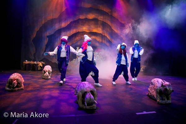 The_Millfield's tweet photo. The #SmurfsAndTheMagicLamp contines tonight with @PPA_School at #MillfieldTheatre #EntertainmentInEnfield http://t.co/oauz9qOtN4