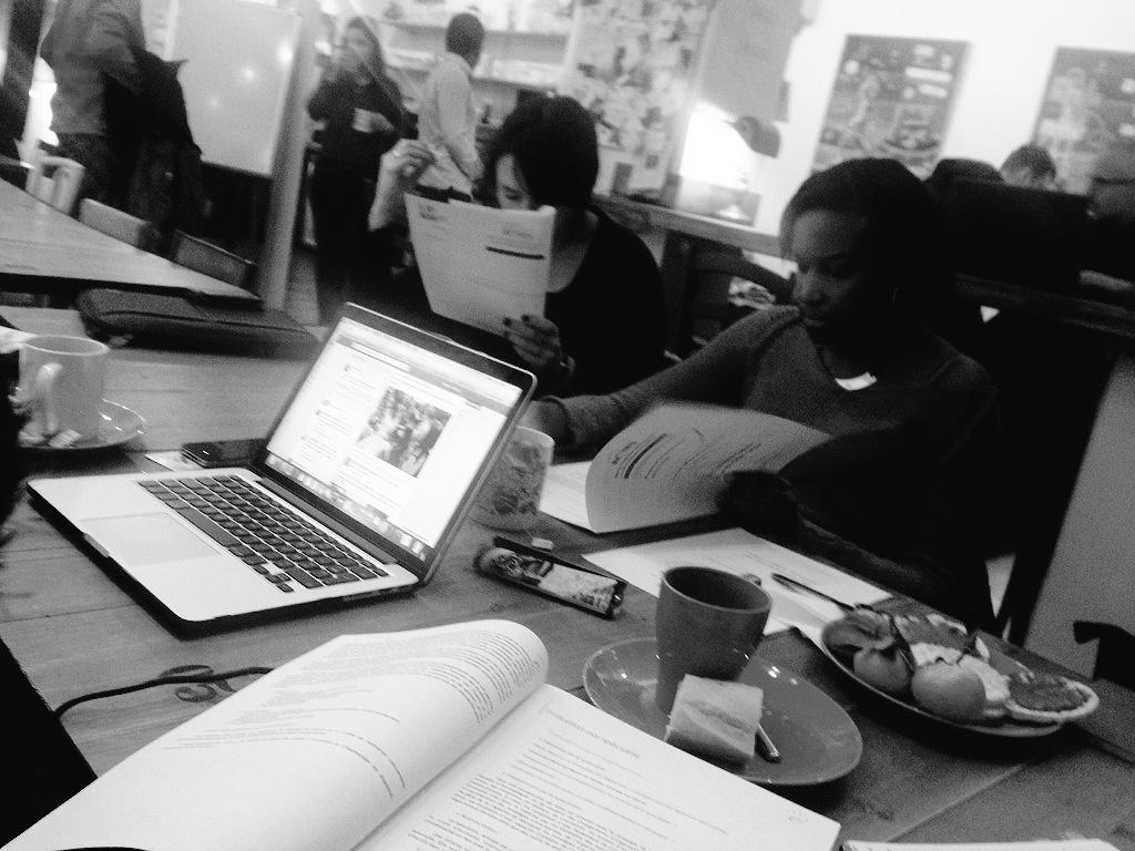 m2com_upem's tweet image. Brainstorming avec le @m2com_upem en direct de @LAntiCafe #SecretWork