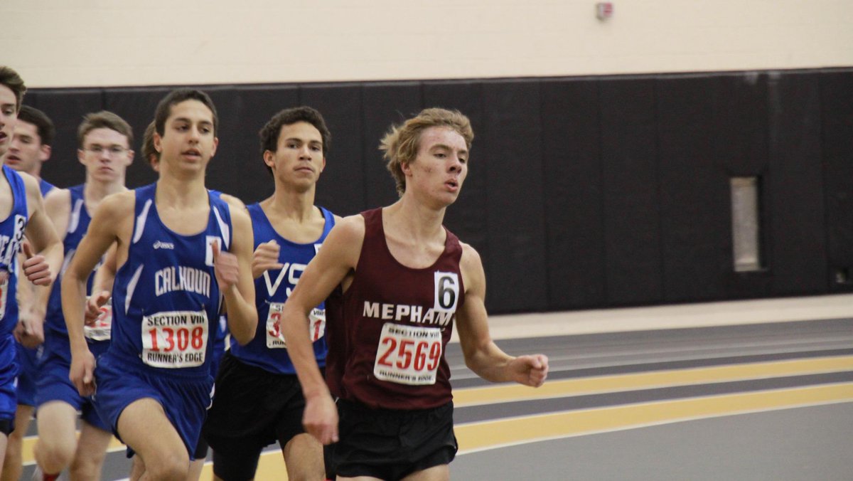 gmeltzfoto's tweet image. Conference 2 at St Anthony's 14JAN15 -- Girls and Boys Distance @NassauTrackConf #sec8 #teammates