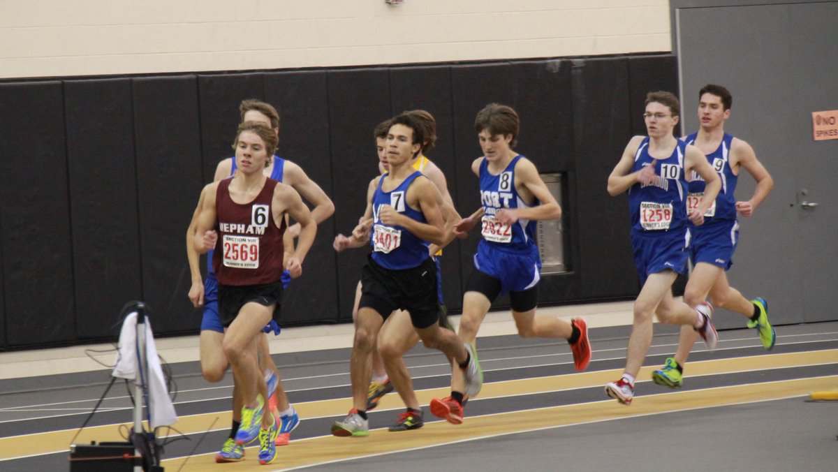 gmeltzfoto's tweet image. Conference 2 at St Anthony's 14JAN15 -- Girls and Boys Distance @NassauTrackConf #sec8 #teammates