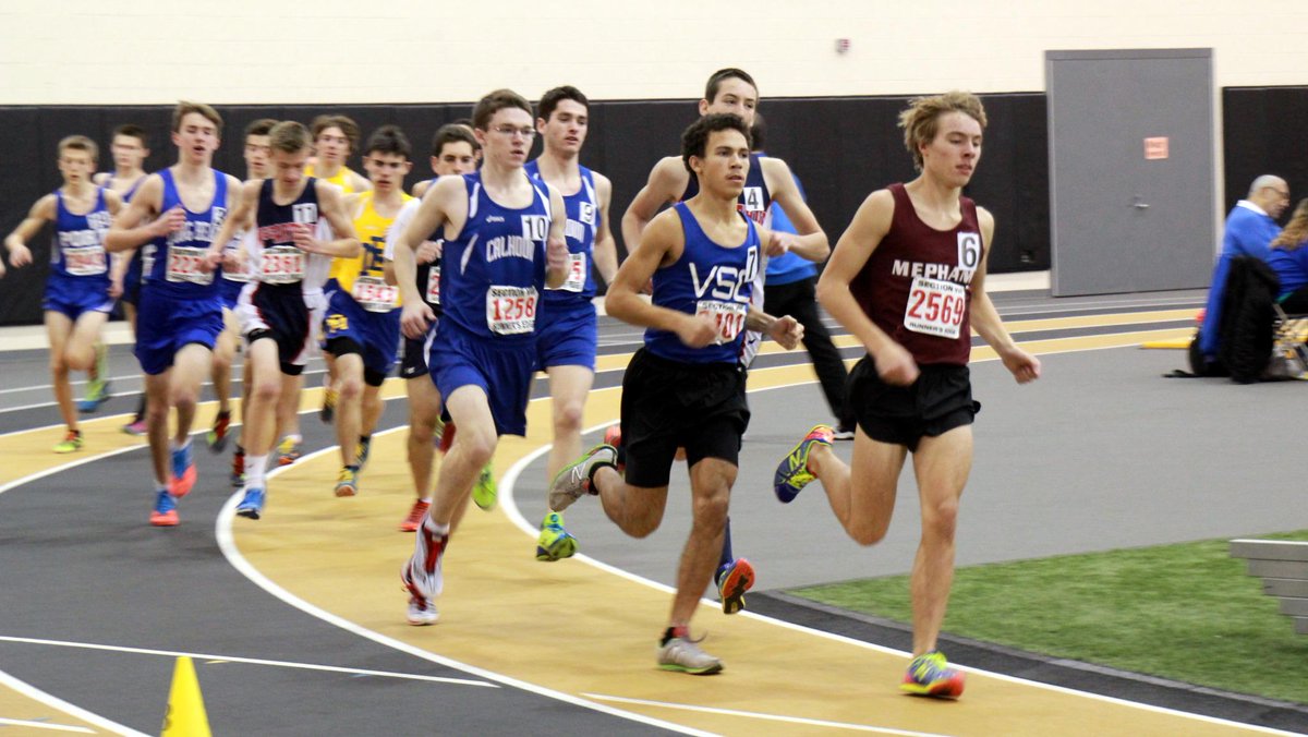 gmeltzfoto's tweet image. Conference 2 at St Anthony's 14JAN15 -- Girls and Boys Distance @NassauTrackConf #sec8 #teammates