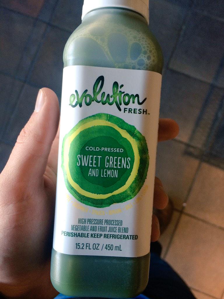 mywalkofshane's tweet photo. Cracking open this @EvolutionFresh to start the day right! #openfreshness http://t.co/Oqu6TdDDCj