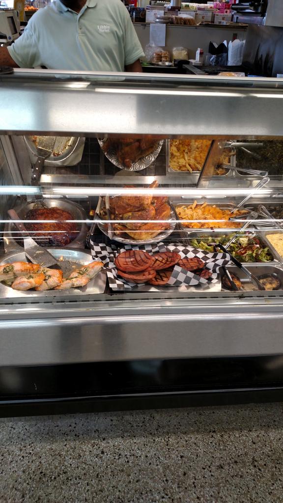 LibbieMarket's tweet photo. Lunch is served. http://t.co/fk7OOOHqag