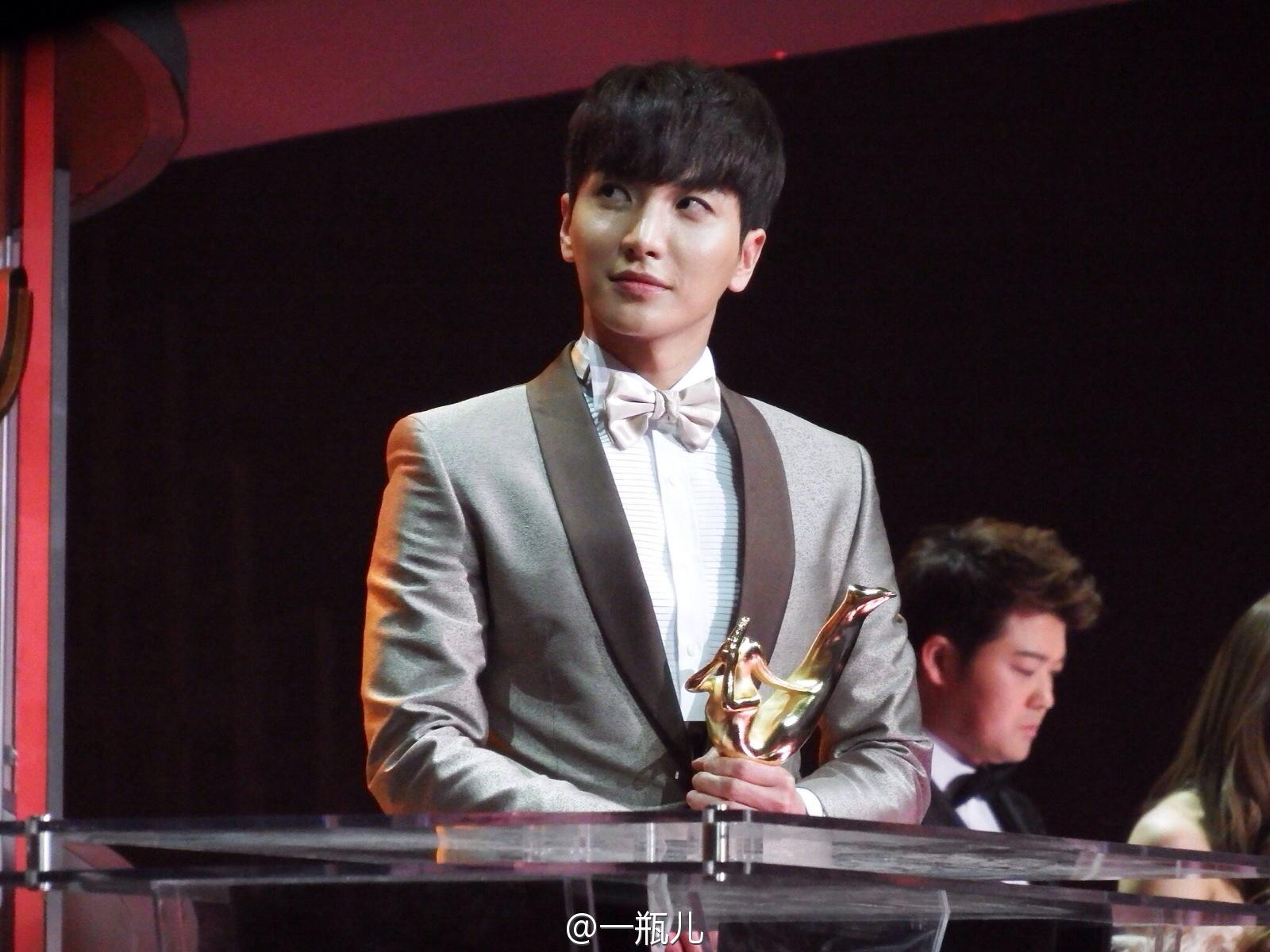 B7Z9UjmCcAAmcEa.jpg:large