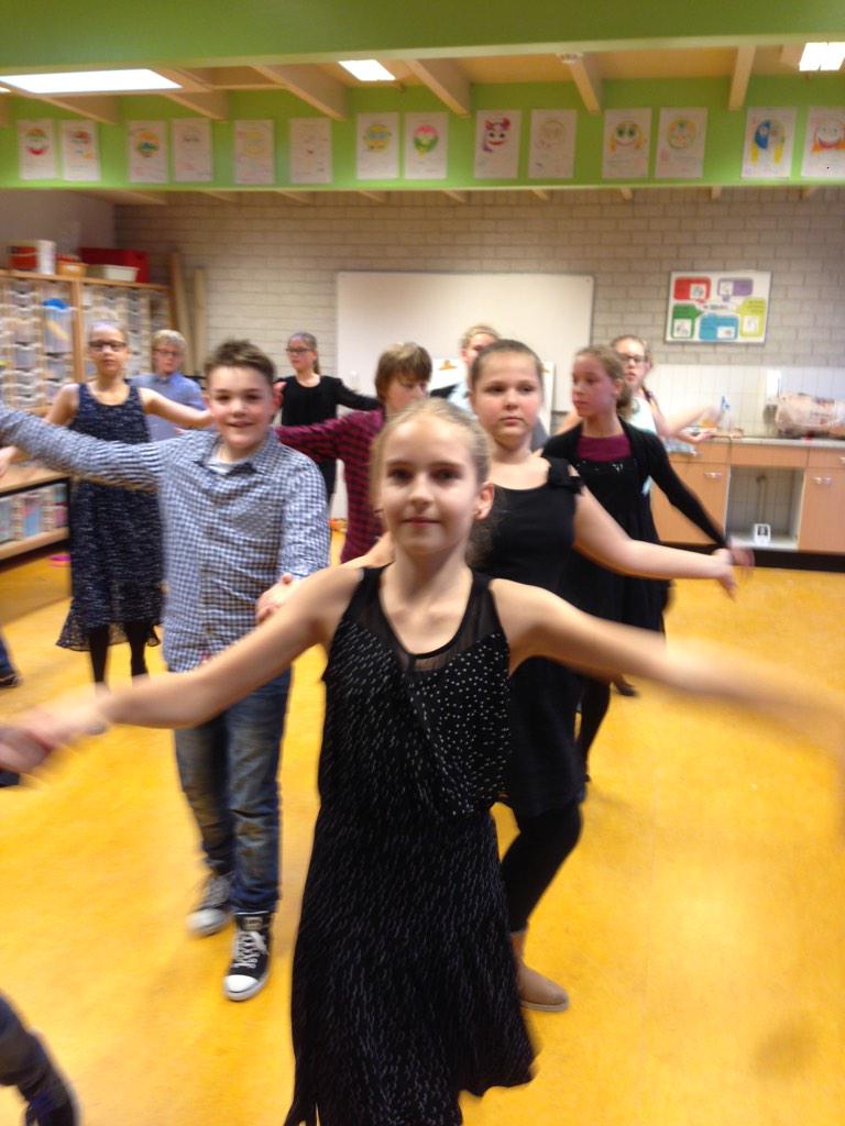1, 2, 3, 4 cha cha cha! De voetjes van de vloer. Oefenen voor de  <a href="/sacoveltbokaal/">sacoveltbokaal</a>  @kc_dewielen