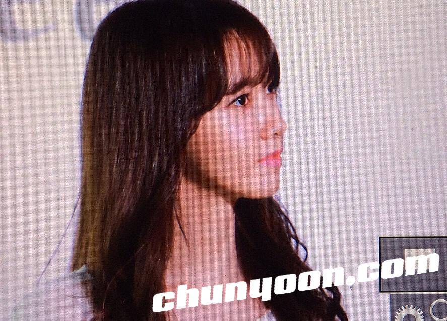 [PIC][15-01-2015]YoonA xuất hiện tại Thượng Hải - Trung Quốc để quảng bá cho sản phẩm mới của thương hiệu "Innisfree" vào trưa nay B7ZB3MVCMAEJilK