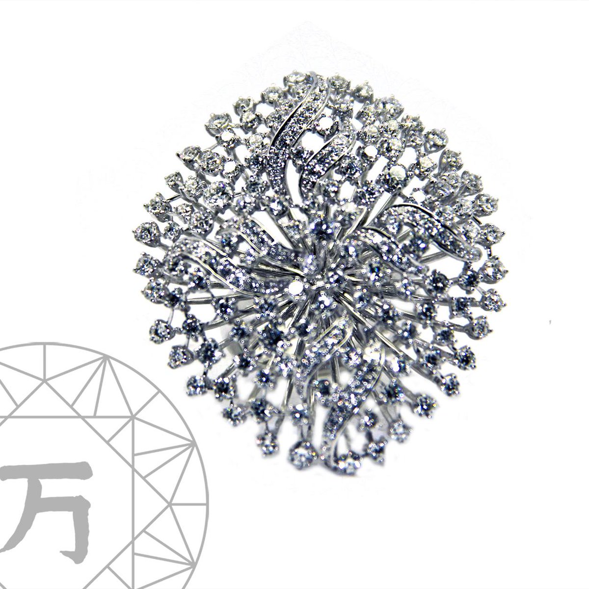 WanSignature's tweet image. #diamond #diamonds #diamondrings #jewelry #luxury #surabaya #indonesia #luxurygoods #luxurylife #giadiamonds