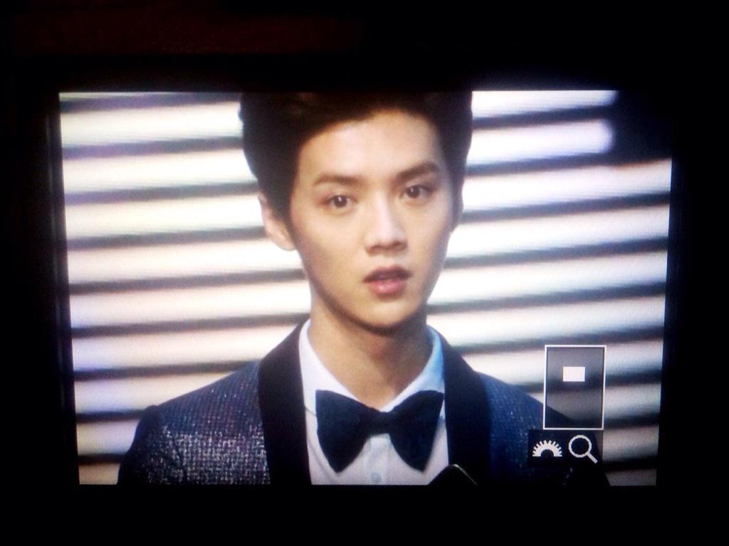 [PREVIEW] 150115 2014 Weibo Awards Night [100P] B7ZGUNqCcAEiO0x