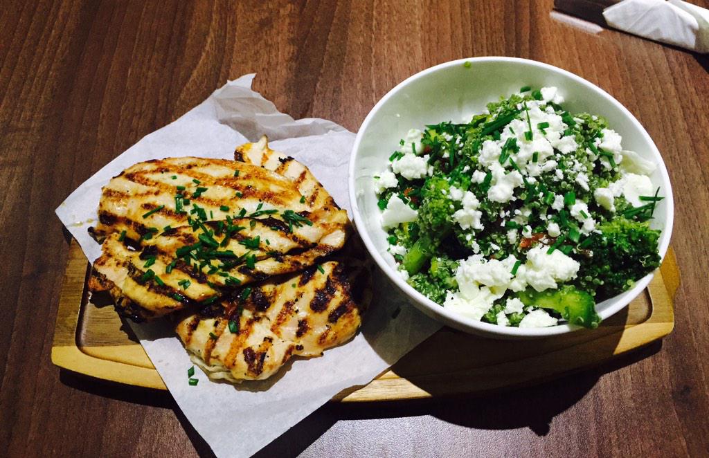 hughhanley's tweet image. Awesome super green Quinoa and chicken lunch @VirginActiveUK powered by @Soulmatefood !!!

#eatcleanstaylean
