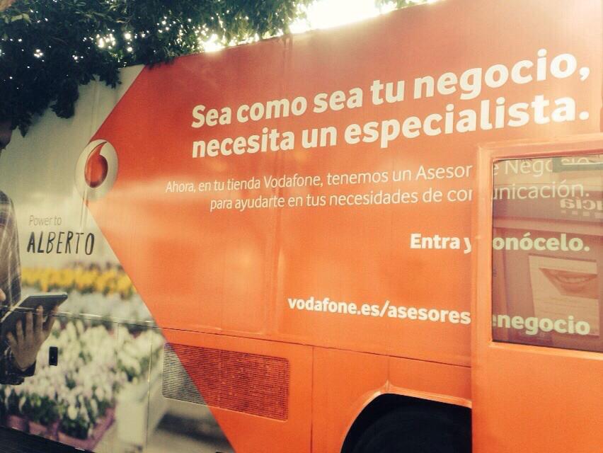 Murginet's tweet photo. Hoy Jueves, en nuestra tienda de Almeria, disfruta de monólogos y posterior sorteo! Avda Federico García Lorca 87 http://t.co/tA8NdyBlUZ