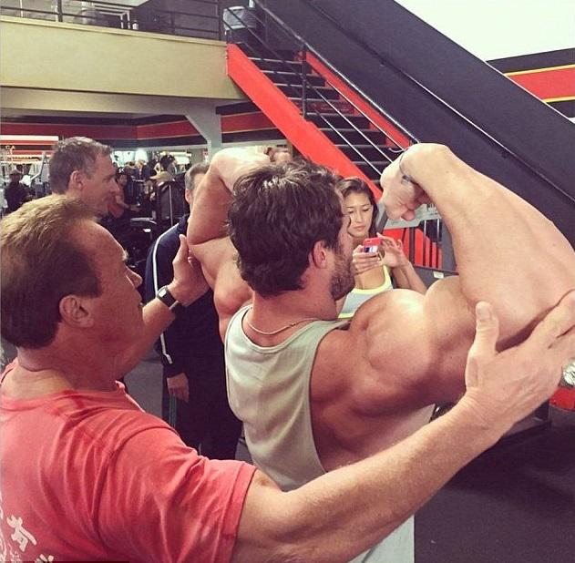 iron_arnold's tweet photo. Arnold @Schwarzenegger and Calum von Moger in @GoldsGym | January 15, 2015 http://t.co/D72RhcNrYh