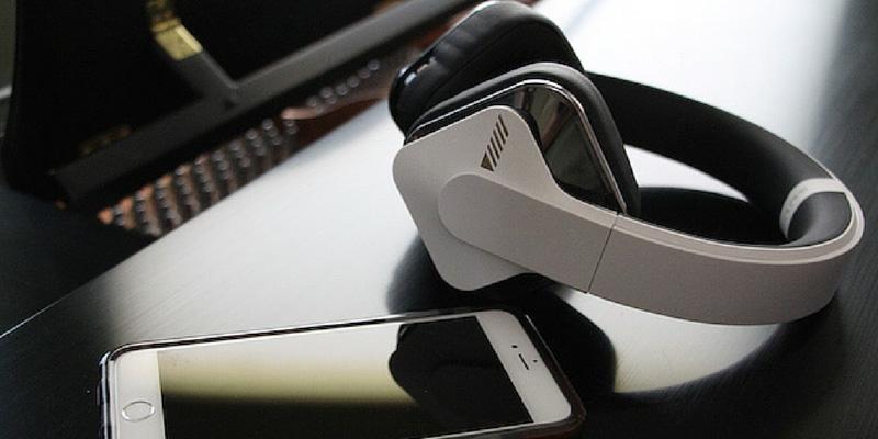 madhurima_nag's tweet photo. Here's my review on @AlpineUSA #Headphones, Slick &amp; Musically Powerful! On @TheGadgetFlow http://t.co/vvjjlv01kl http://t.co/xFjxE4DldB