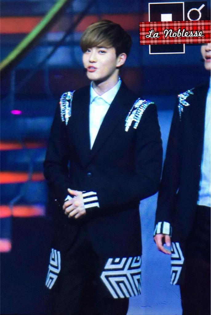 LaNoblesse_0522's tweet photo. 150115 29th GDA #SUHO #수호 본상 축하해요^^ http://t.co/LDH2qzgpD5