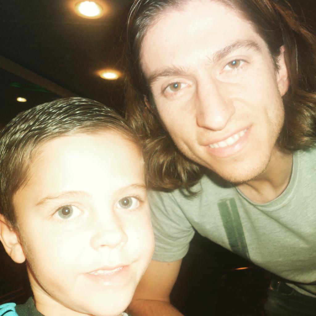 Cody at the kids chelsea party can he have a retweet this is one of his favourite pics <a href="/ChelseaFC/">Chelsea FC</a> <a href="/filipeluis/">Filipe Luis</a>
