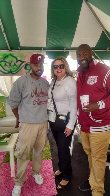 StepsEvents_PR's tweet photo. Happy Founder's Day to the AKA's! Paint the town Pink &amp; Green! http://t.co/3BOyVMK7Q9