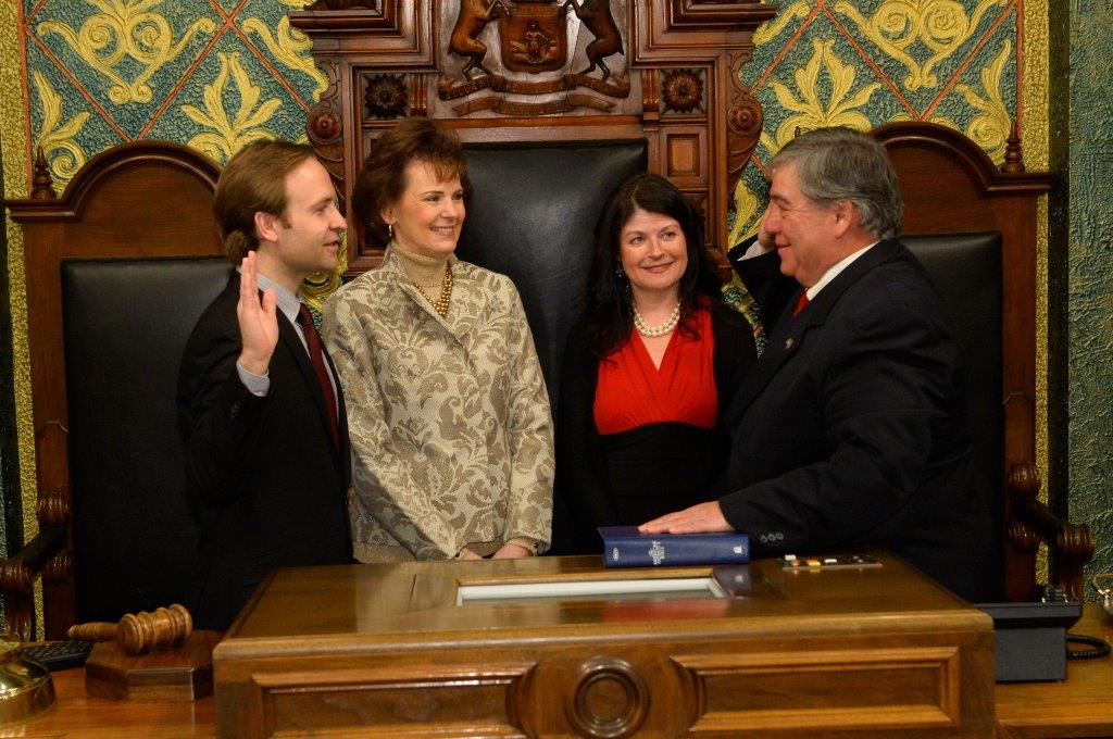 RepBruceRendon's tweet image. I was sworn in as your state Representative yesterday! It is a privilege to continue representing you in Lansing