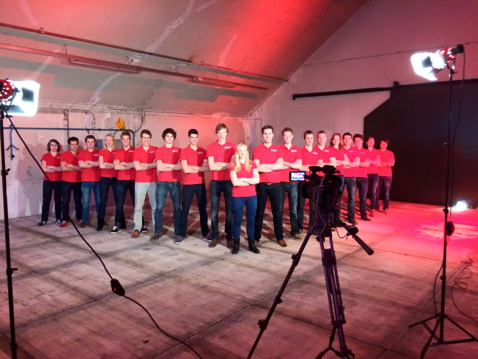 solarteamtwente's tweet photo. It's a wrap! Vanochtend opnames met @allusmedia! Een zeer geslaagde ochtend bij Evenementenlocatie Vliegveld Twenthe. http://t.co/Zxa0Yol6zF