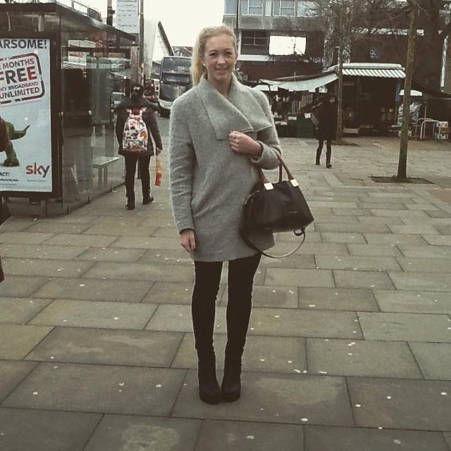 @Alicehobnob Here’s your #lookinggood snap! Share it with your followers &amp; get them voting!