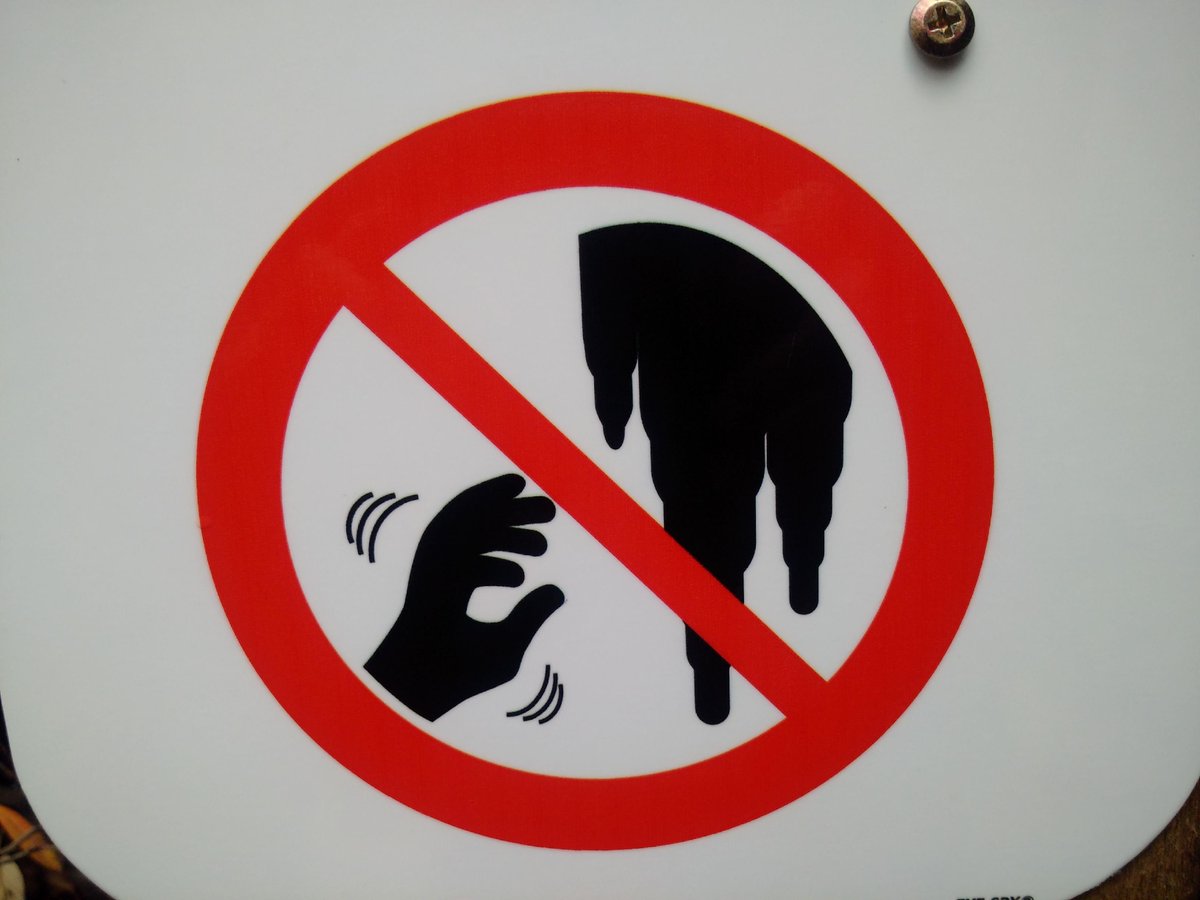 neilhimself's tweet photo. Do Not Tickle The Ooze sign. http://t.co/OO91Oa5JkT