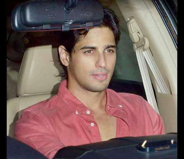 Happy Birthday Siddharth Malhotra :)) 