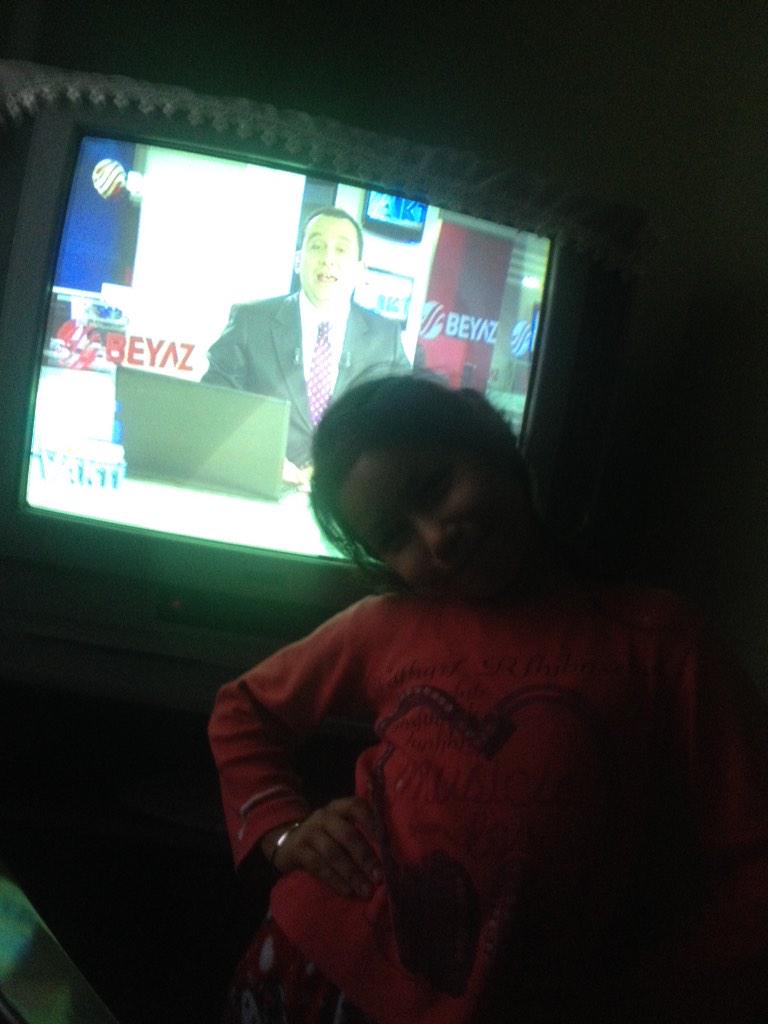 damlaercan52's tweet photo. @ERKANTAN__ abi görrrrr bizi Manisa Turgutlu buse Ercan selamlar seni seviyoruz .... http://t.co/Bx9GLHEkS2