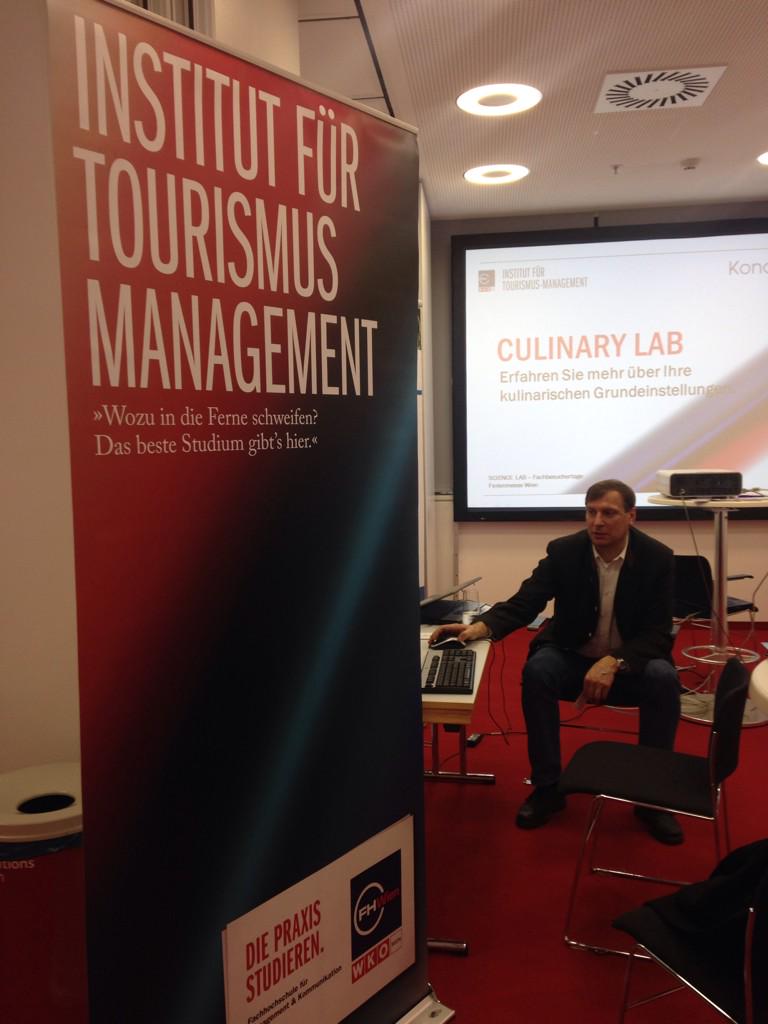 wEMove2015's tweet image. Man at work! Welcher Ernährungstyp bist du? #culinaryLab @kondeor @FHWienAT @ferienmesse