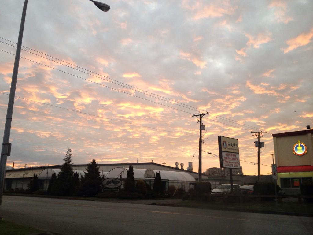 mwilliamssss's tweet photo. Good morning Vancouver! http://t.co/Nfn3yeXvoE