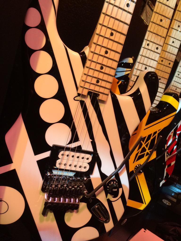 DamianFanelli's tweet photo. Yes! We spotted the @evhgear Stripe Series "Circles" guitar! #nammshow http://t.co/ynxzp9Qdws
