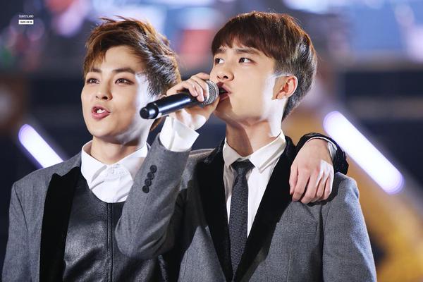 SMent_EXO's tweet photo. [HQ] 150122 D.O. @ Seoul Music Awards 
cr. melocoton_do, suave island http://t.co/F40Cdd9o6Y