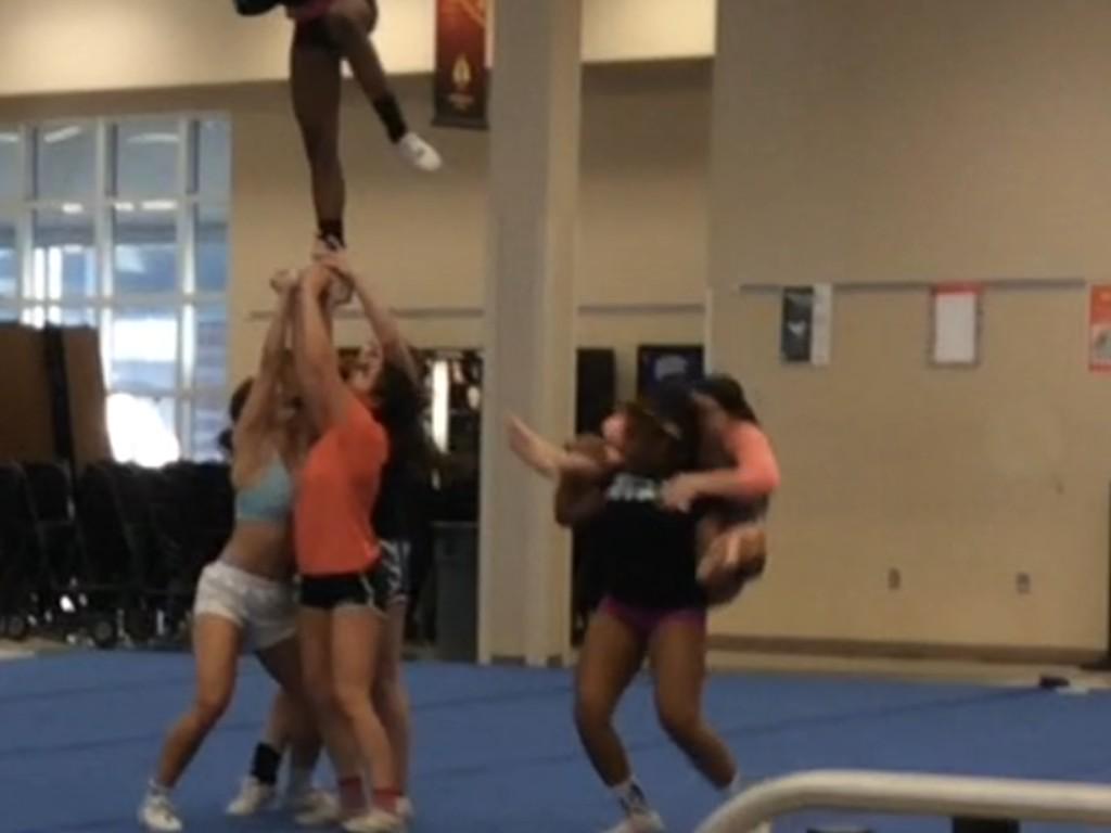 OTVarsityCheer's tweet photo. When you struggling for your life http://t.co/bBotF184u6