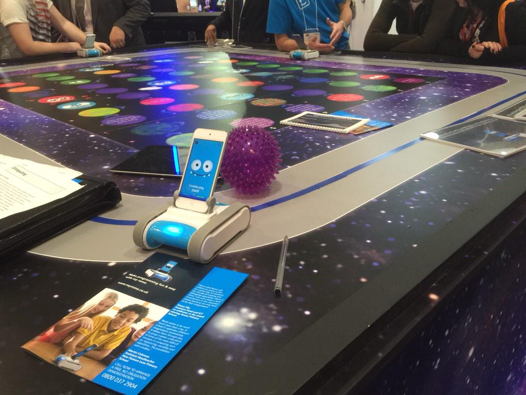 IngviHrannar's tweet photo. Ætla m.a. að kíkja aftur á @gosphero @google og @osbornetech á @Bett_show á morgun en þið? #isbett http://t.co/3pVFGKQKC8
