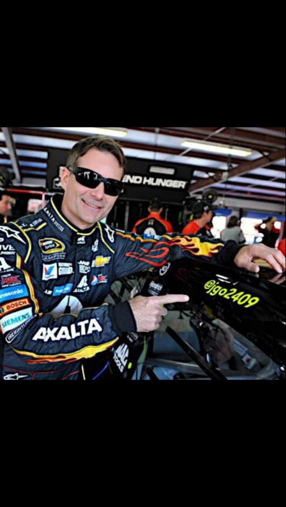 jgo2409's tweet photo. @TeamHendrick Best moments of my life! Meeting @JeffGordonWeb , Twitter name on car, #85Win #RE24ECT http://t.co/JiYbBfb6Wu