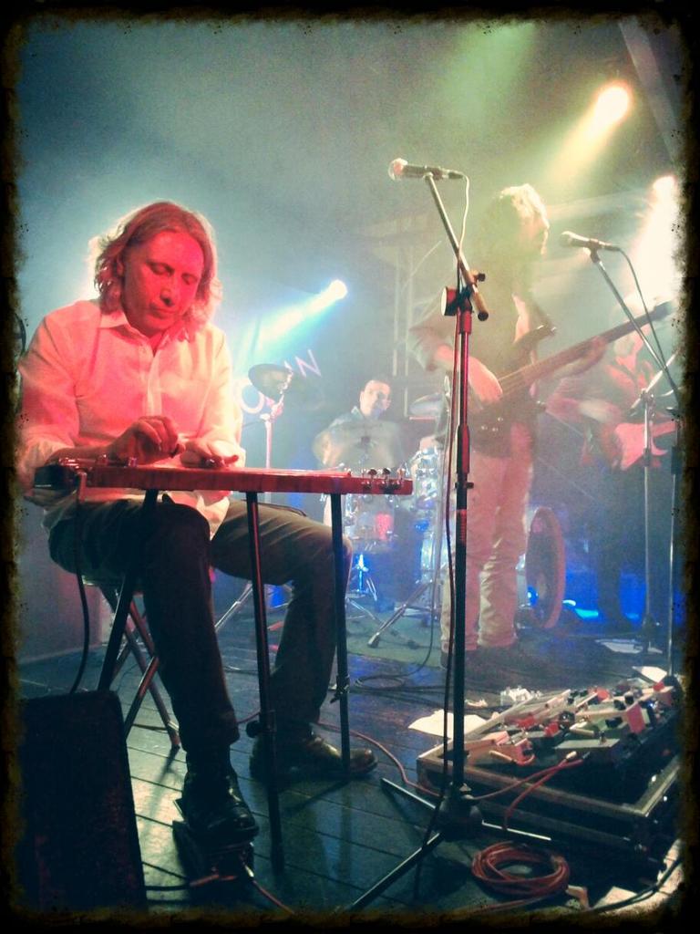 WTTMachine's tweet image. #Breathe, breathe in the air... don't be afraid to care!
#np #PinkFloyd #WttM #live