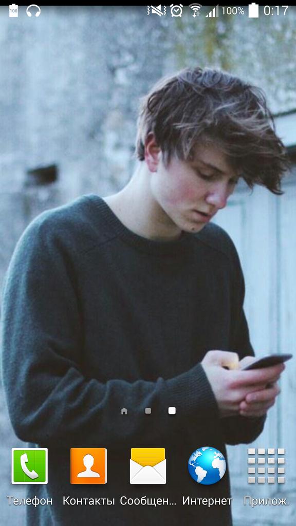 nasty060700's tweet image. My phones wallpapers!!😂😂❤😍 Love you so much! #MeAlex