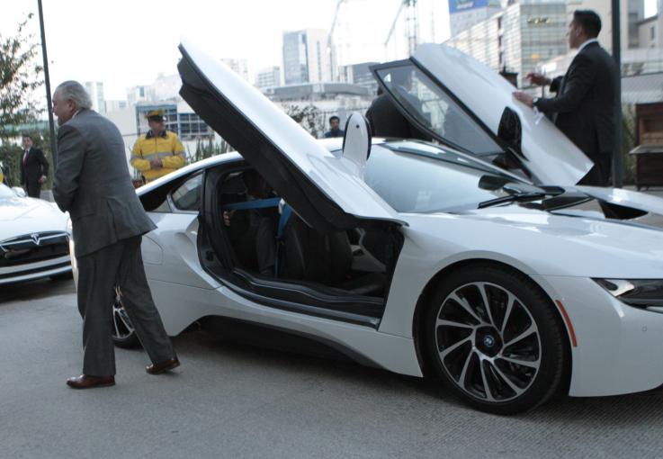 #LoMásLeído: Raúl Salinas reaparece en auto de súper lujo bitly.com/1CE11Py