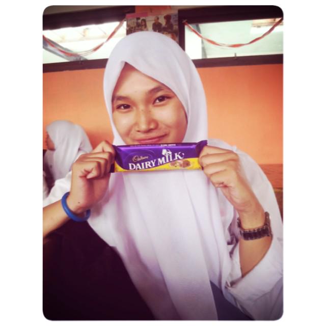 indahdwi166's tweet photo. Coklat special from Bu arista 😂🙏👌😘 http://t.co/zFOg3lc4wf