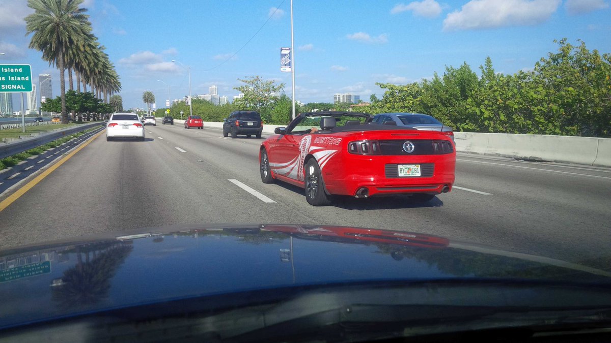 DavidJNeal's tweet photo. Cobra ahead. @BecauseMustang @MustangFans101 @ModMustangs @mustangsdaily http://t.co/gGQDMCQu6B