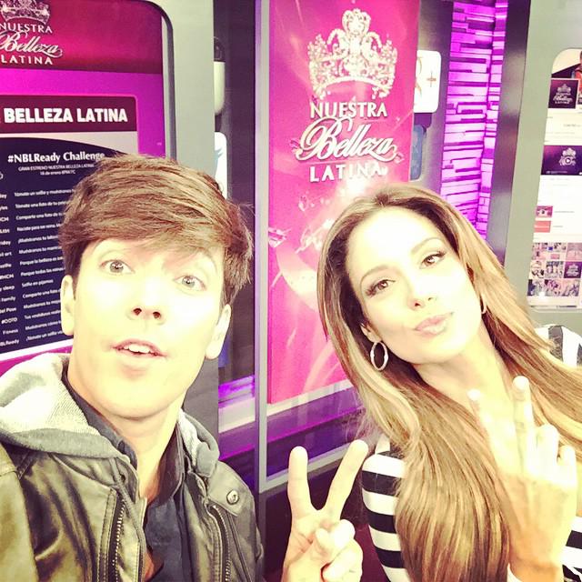 NuestraBelleza's tweet photo. ¿Qué les pareció el nuevo compañero de @AleydaOrtizReal? Conoce a @RogerGzz >> http://t.co/fClIQQJkRM http://t.co/HtzVO2X2aK