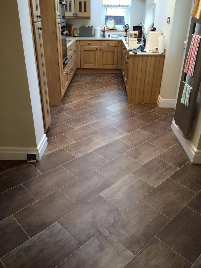 A bit of <a href="/AmticoFlooring/">Amtico</a> bronze brick effect on a 45 degree angle #winning