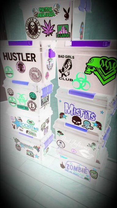 My ammo cans!! Got to Luv stickers😁 http://t.co/ZK8aWqF0jg