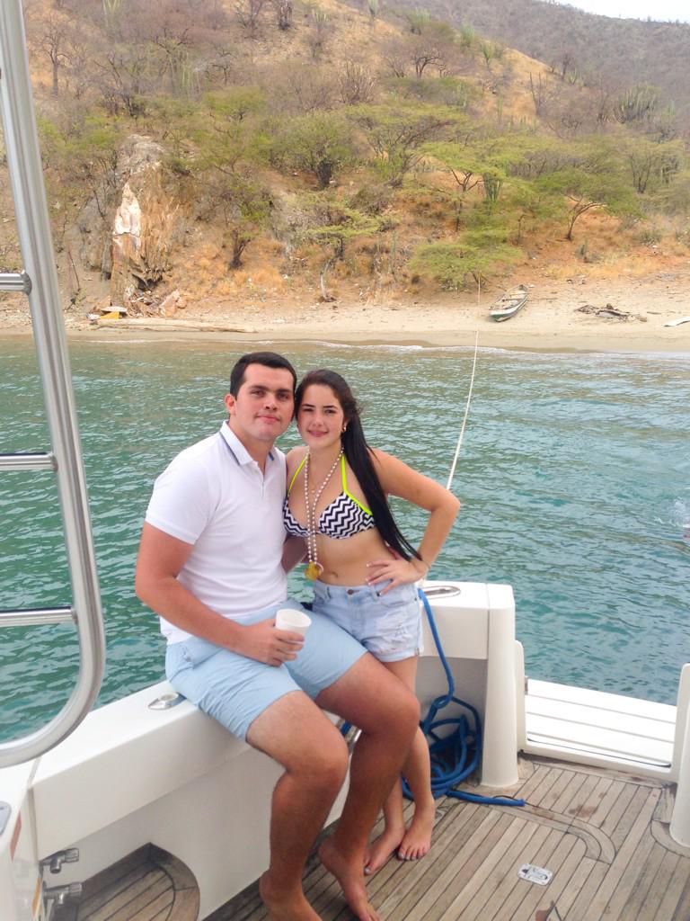 AndresMurc's tweet image. 💞Dias sensacionales en nuestro 2015 y nuestro #2trip #ACF☀️💛TE AMO DEMASIADO😘😍🎉