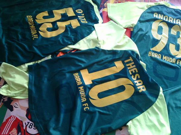 sofyanhadi51's tweet photo. ini Hasil baju bola yg di pesan Kemaren http://t.co/CyXobB4NqA