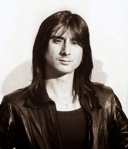Happy 66th birthday, Steve Perry,  love me some Steve perry 