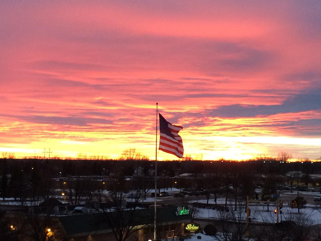 Wx_Jones's tweet photo. Another stunning Grand Forks #sunset #ndwx @GrandForksCity @spann 5:15pm CT. Also it's 38 out #springtimeinjanuary http://t.co/glAGxs5IFH